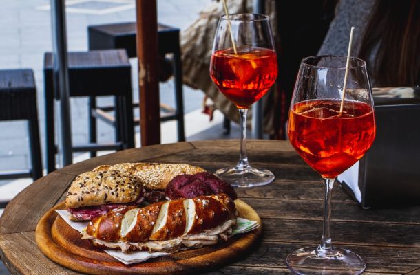 Spritz, venice, aperol spritz, cicchetti